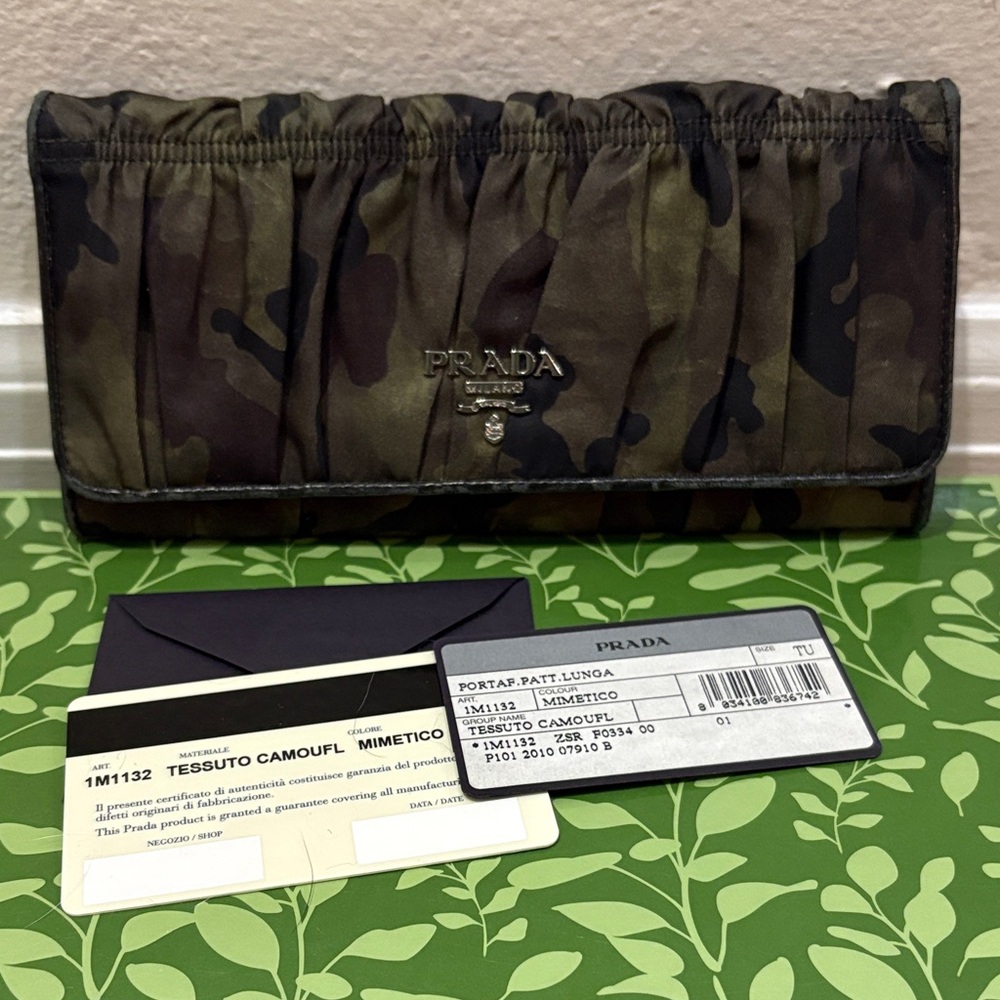 PRADA Camoflauge Tessuto Gathered Customized Wallet with COA - Picture 3 of 9
